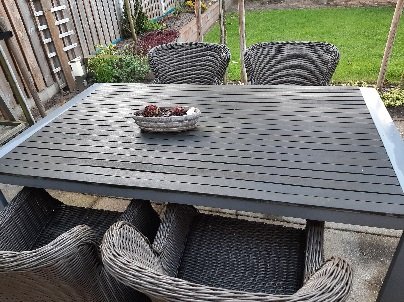 tuintafel_bovenop.jpg tuintafel_bovenop.jpg