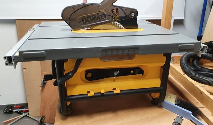 Vestiging vanavond sturen TE KOOP] Zaagtafel Dewalt DW745 | Woodworking.nl