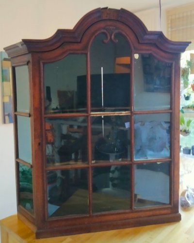 Victorian hanging cabinet_front view.jpg
