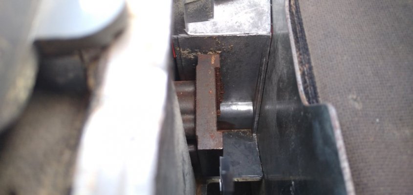 Probleem DW745 oa vastzetten en missende versleten onderdelen | Woodworking.nl