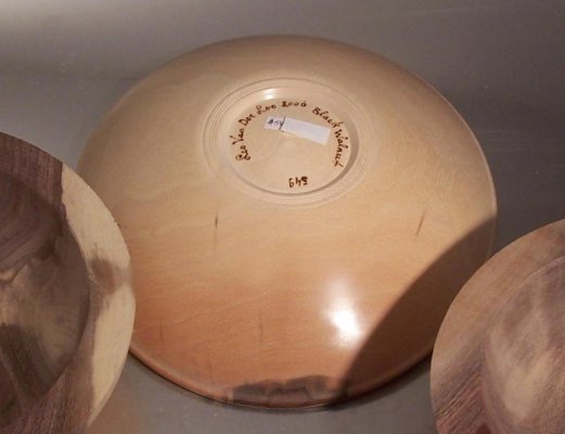 Walnut sapwood.jpg Walnut sapwood.jpg