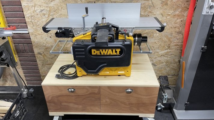 Te koop: Dewalt en vandiktebank | Woodworking.nl