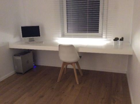 bureau.JPG