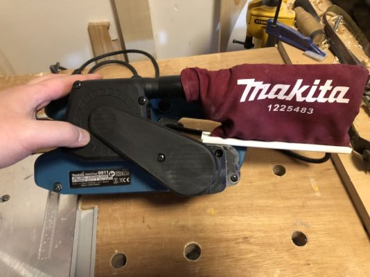 Te Koop: MAKITA 9911 BANDSCHUURMACHINE