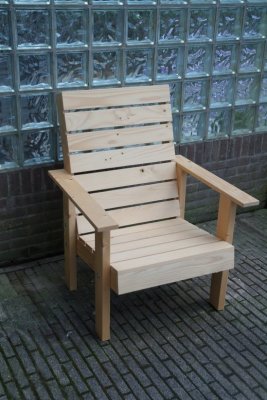 tuinstoel 1.jpg tuinstoel 1.jpg