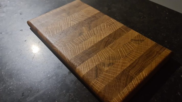 Oak_end_grain_cheesecutting_board.jpeg Oak_end_grain_cheesecutting_board.jpeg