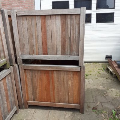 hardhouten plantenbak 120 x 120 x 95cm -2- 20230529_143255.jpg