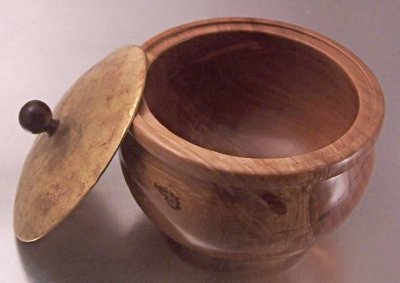 Apple with copper lid inside.jpg Apple with copper lid inside.jpg