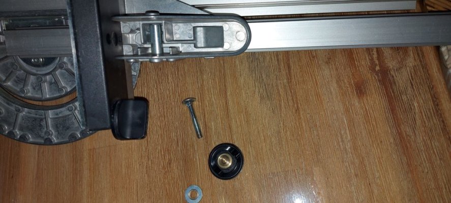 Festool slotbout en knop.jpg Festool slotbout en knop.jpg