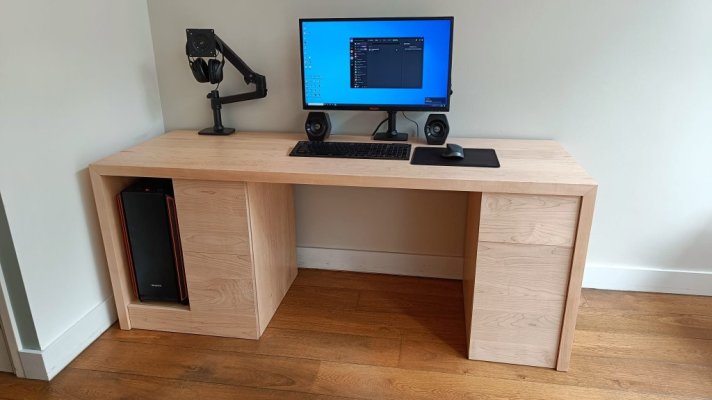 Bureau 1.jpg Bureau 1.jpg