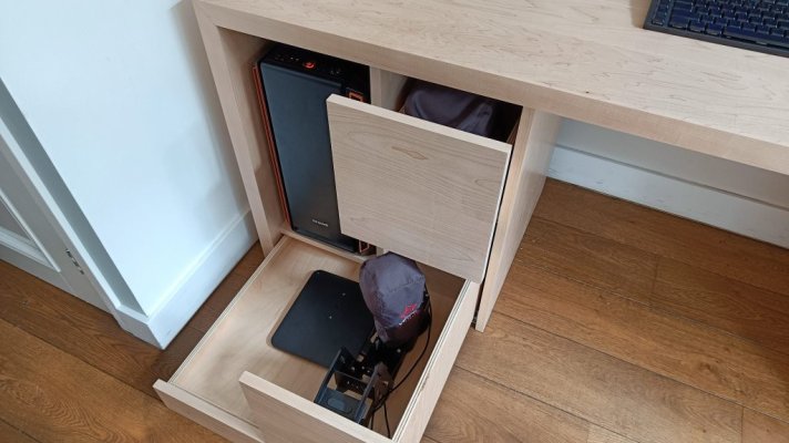 Bureau 2.jpg Bureau 2.jpg