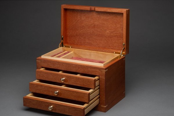 box-mahonie-6.jpg