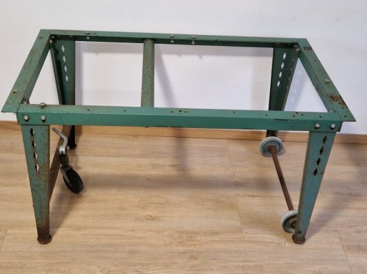 kity verrijdbare werktafel.jpg