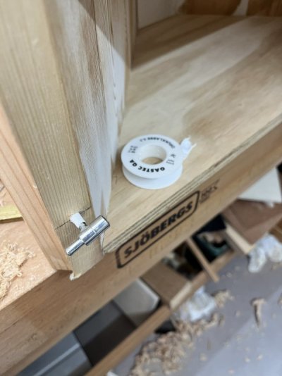 13 Met gastape omdat ze te los zitten.jpg