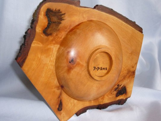 Almond bowl 12G07 d.JPG Almond bowl 12G07 d.JPG