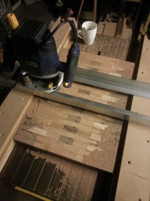 Snijplank vlakken met bovenfrees en geleider - Snijplank vlakken met bovenfrees en geleider Snijplank vlakken met bovenfrees en geleider - Snijplank vlakken met bovenfrees en geleider