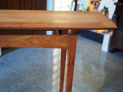 side table maca 1.jpg side table maca 1.jpg