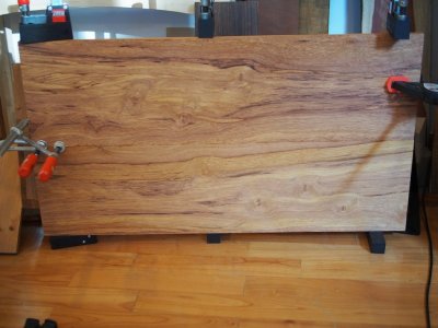 desk maca 1.jpg desk maca 1.jpg