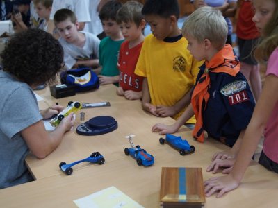 pinewood derby car race 3.jpg pinewood derby car race 3.jpg
