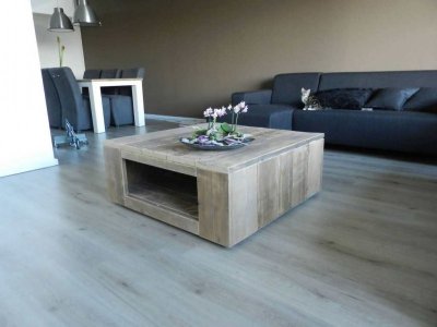 salontafel Erke oud steigerhout 2 componenten lak 100x100x40 3.jpg salontafel Erke oud steigerhout 2 componenten lak 100x100x40 3.jpg