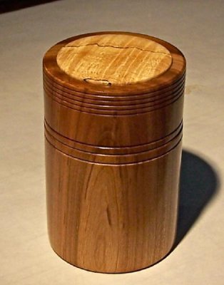 Cherry box.jpg Cherry box.jpg