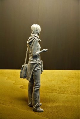 life-like-realistic-wooden-sculptures-peter-demetz-3.jpg