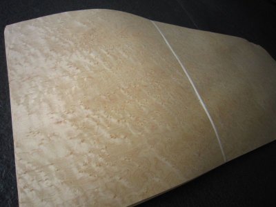 D205-1 Birdseye Maple 88x36cm.jpg