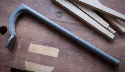 CrucibleTools-holdfast.JPG CrucibleTools-holdfast.JPG