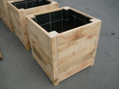 Plantenbak (verkleind) eik.jpg Plantenbak (verkleind) eik.jpg