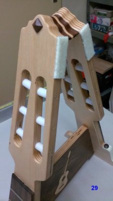 29 Headstock_vilt.jpg 29 Headstock_vilt.jpg