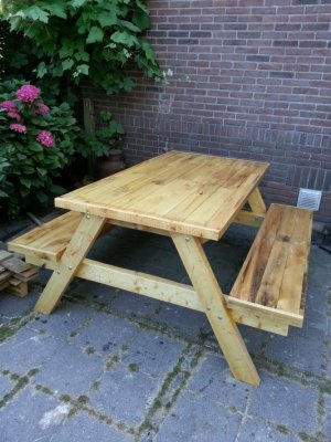 1 picknick tafel.jpg