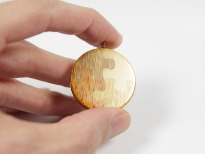 Pendant Puzzle Ipe Bilinga Pau Amarello Guatambu 1.jpg Pendant Puzzle Ipe Bilinga Pau Amarello Guatambu 1.jpg
