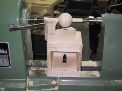 ball turning jig.jpg ball turning jig.jpg