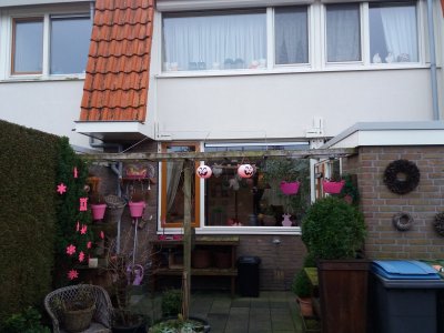 Achtertuin pergola.jpg Achtertuin pergola.jpg