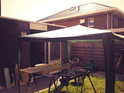 klussen in de zon.jpg klussen in de zon.jpg