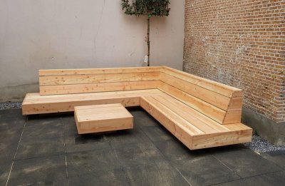 Aannames, aannames. Raad eens ruw Pastoor zwevende loungebank maken | Woodworking.nl