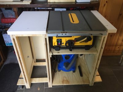 Vrouw Aap het einde Mobiele werkbank met zaagtafel en freeslift | Woodworking.nl