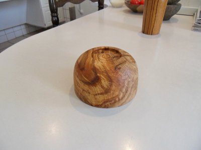 Eiken kom 8 cm H 15 cm doornede 1.jpg Eiken kom 8 cm H 15 cm doornede 1.jpg