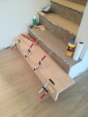 Seizoen Verward directory Beton trap bekleden met rubberwood | Woodworking.nl