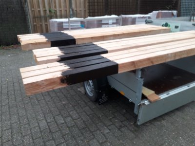 Goed opgeleid Getand Snel Douglas schuttingpalen plaatsen. Hoe? | Woodworking.nl