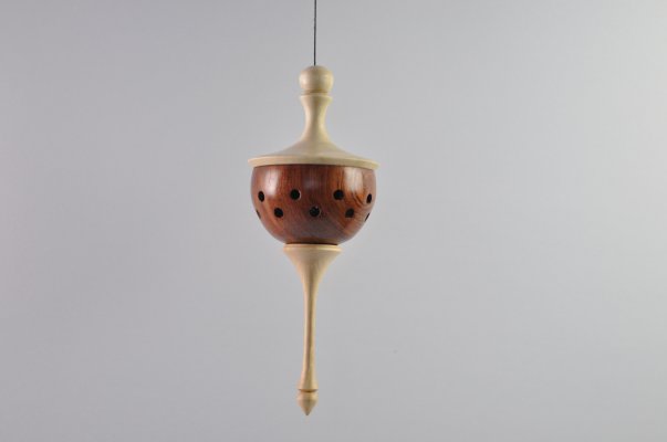 Geurbal ofwel Pomander klein.jpg