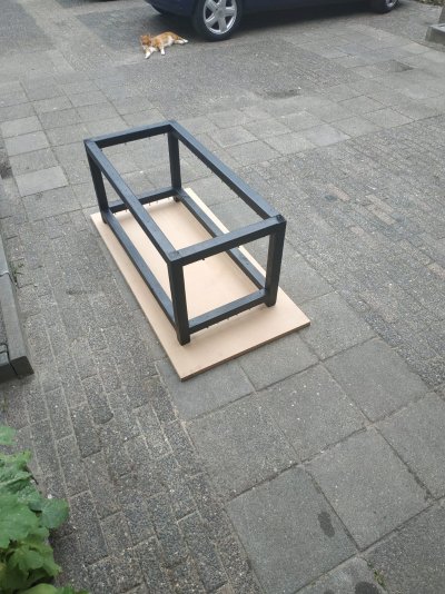 Zwart frame koffie tafel.jpeg