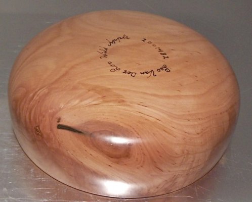 Smooth bottom Apple bowl.jpg