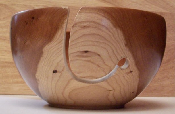Yarn bowl slot.jpeg Yarn bowl slot.jpeg