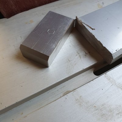 Zaaglint geleider (4).jpg Zaaglint geleider (4).jpg